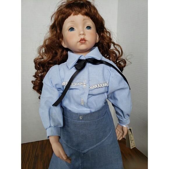 Brown Haired 19 Inch Cowgirl Porcelain Doll From Vera's Doll Cupboard - Picture 3 of 8